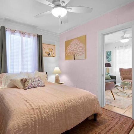 Apartmán The Pink Oasis Waterfront 1 Bed Apt Tampa Exteriér fotografie